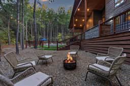 Special | Heated Pool • Hot Tub • Pets • Fire Pit