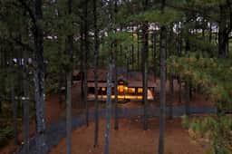 Jacuzzi Cabin - Fireplace -Pets - Sauna - Image 5