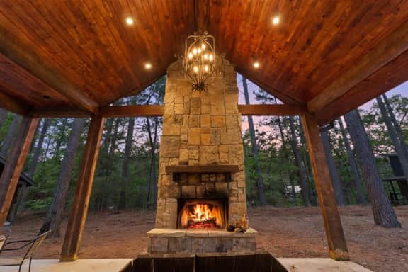 Jacuzzi Cabin - Fireplace -Pets - Sauna - Image 3