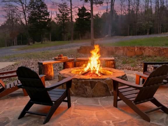 Prism Pines | Private Lake Ranch w Pool