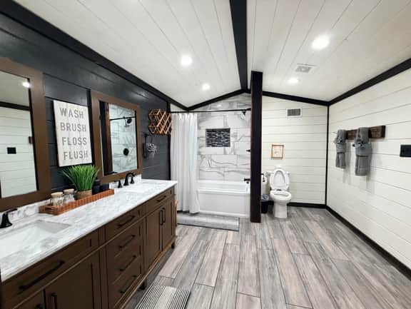 Prism Pines | Private Lake, Pool & Outdoor Kitchen