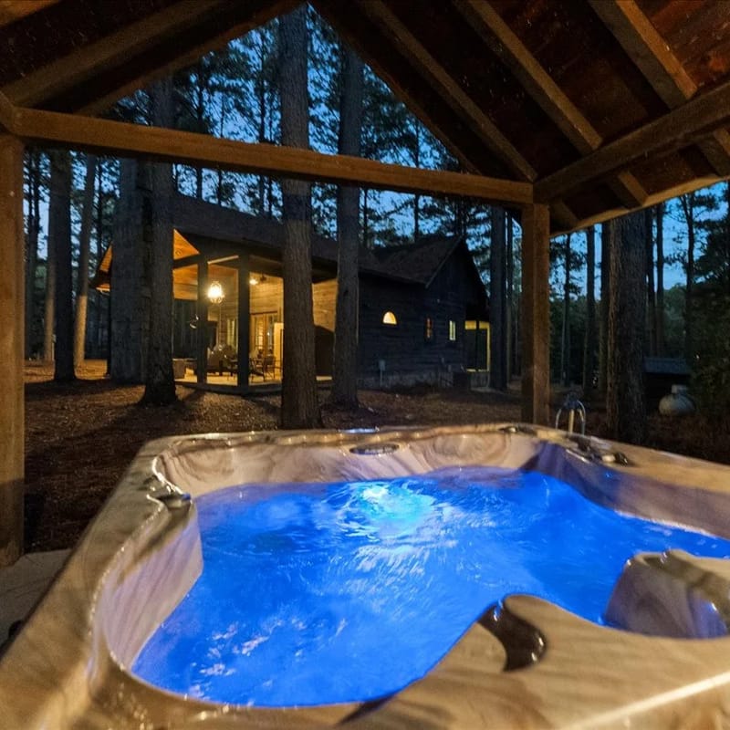 Jacuzzi Cabin - Fireplace -Pets - Sauna